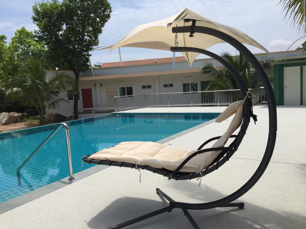 Dwell At Hill Villa Chalong