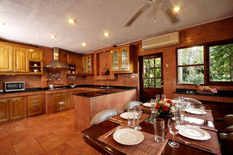 Hill Estate 3 *