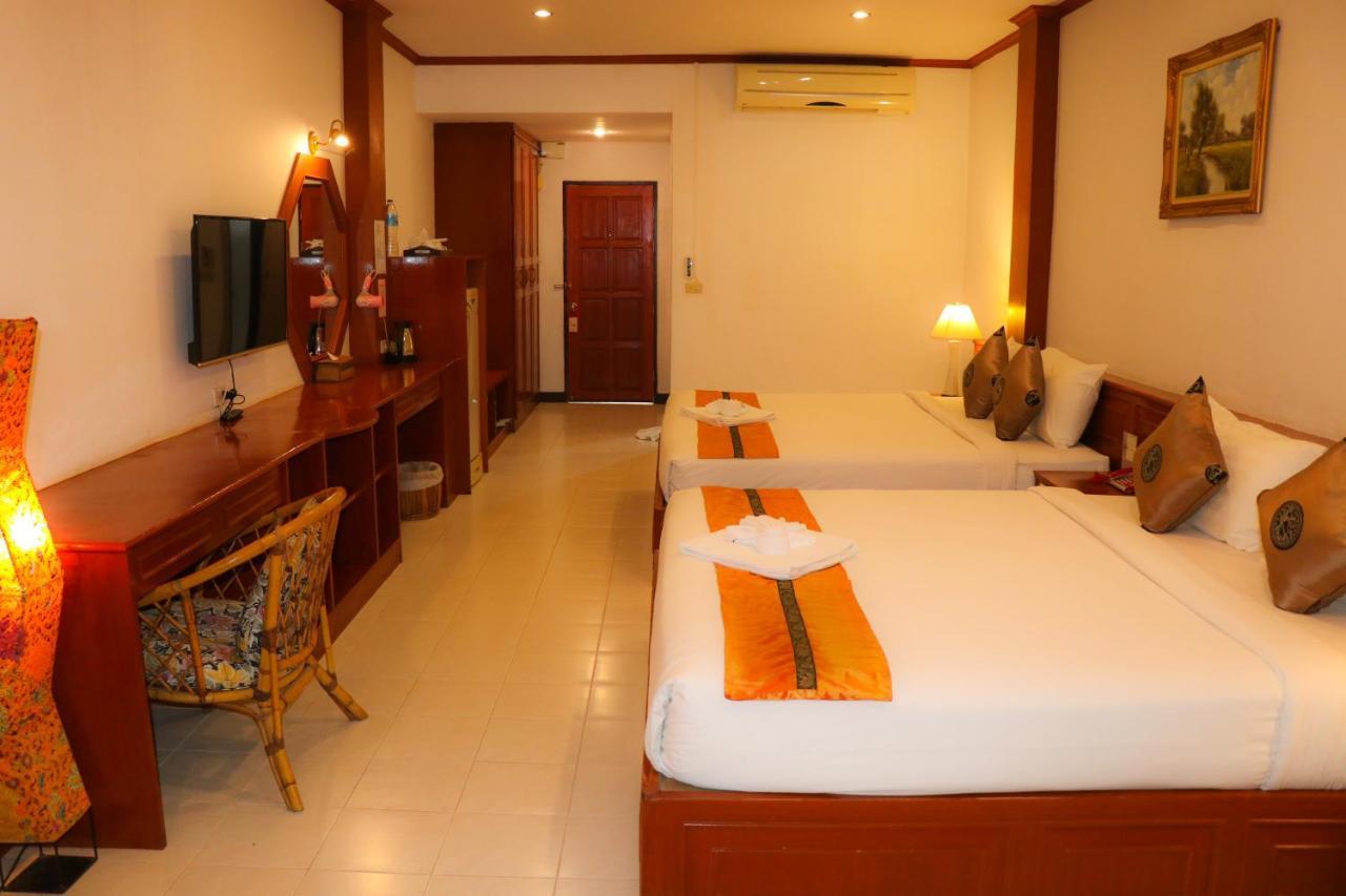 Resort Andaman Seaside Bangtao Beach 3*
