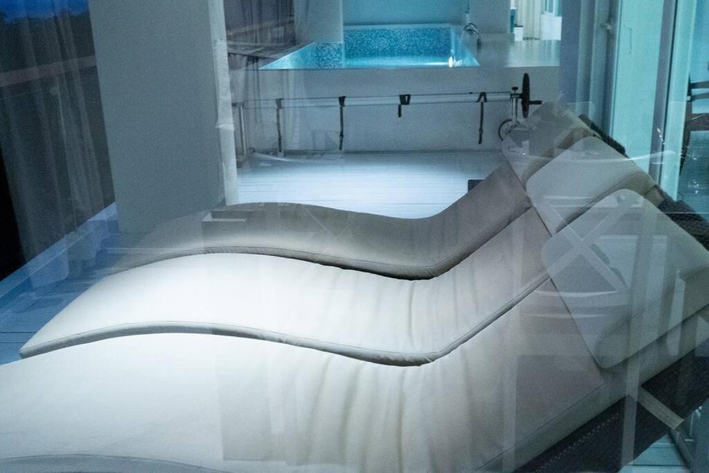 Apartment 4 Bed Manresa Cliff Penthouse Phuket Private Pool *