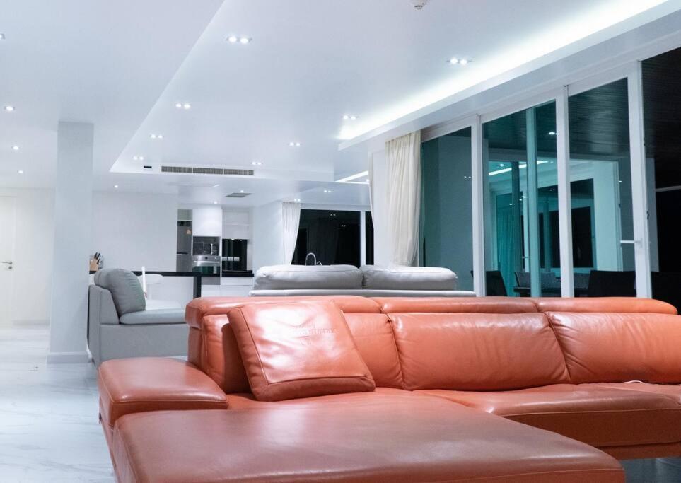 4 Bed Manresa Cliff Penthouse Phuket Private Pool *