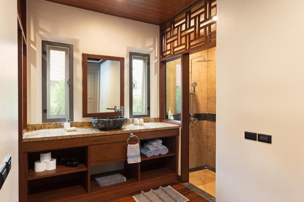Carlos, Luxury 7 Bdr Private Pool Villa, Baan Bua Nai Harn, Phuket Villa