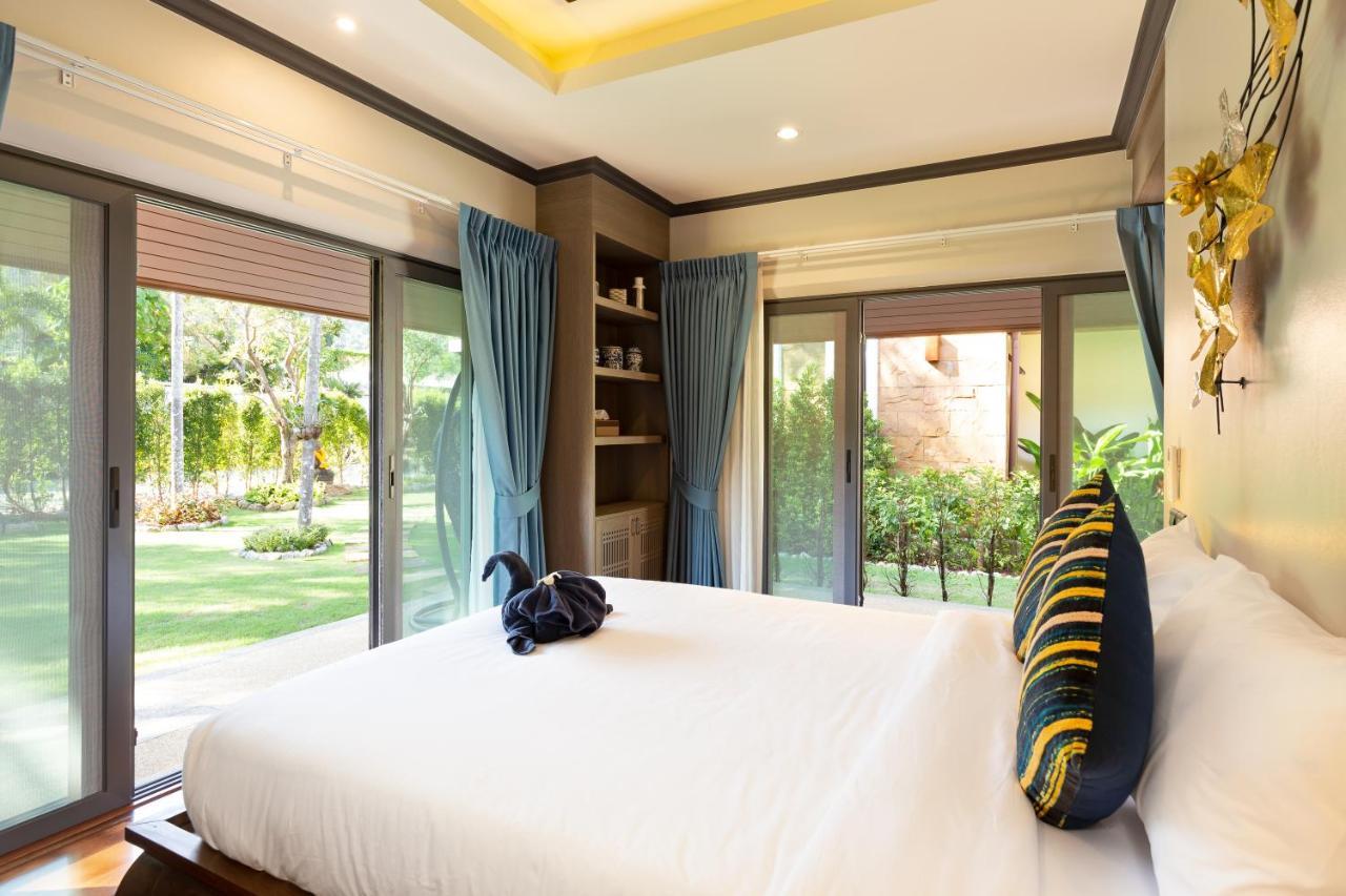 Carlos, Luxury 7 Bdr Private Pool Villa, Baan Bua Nai Harn, Phuket *