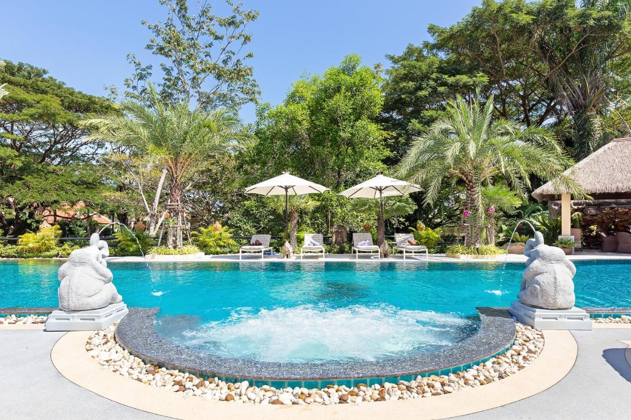 Villa Carlos, Luxury 7 Bdr Private Pool Villa, Baan Bua Nai Harn, Phuket *