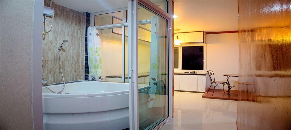 Ilmare Place 2*