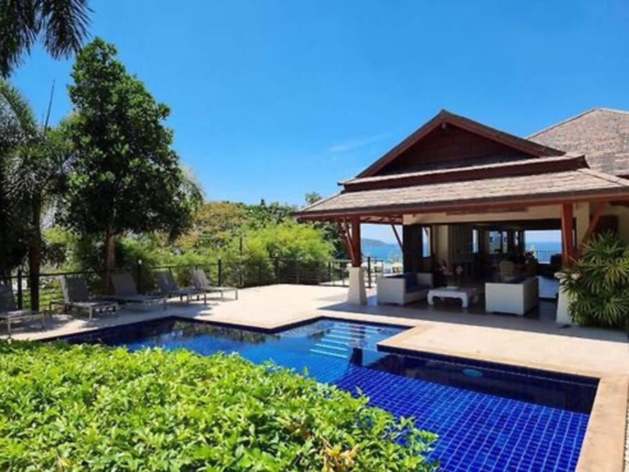 Villa 壮丽震撼的巴东海景豪华五卧室别墅 *