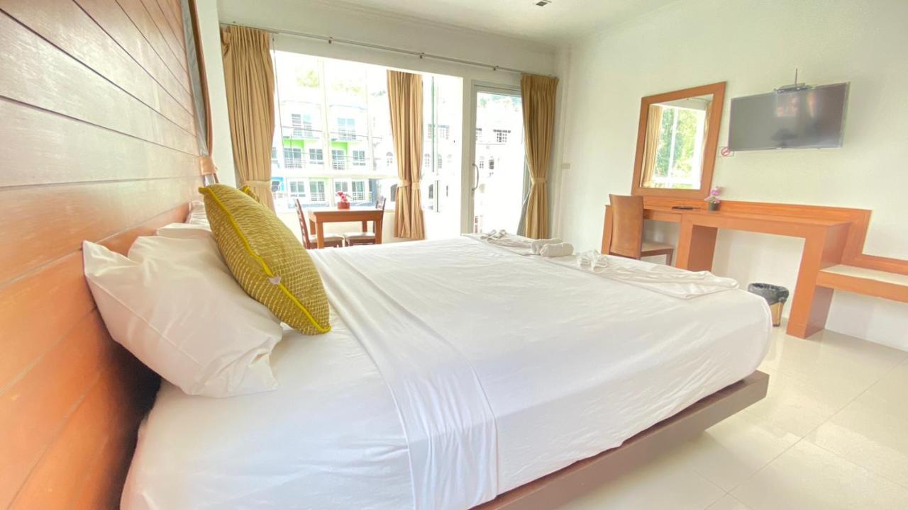 Sukcheewa Phuket Hotel 3*
