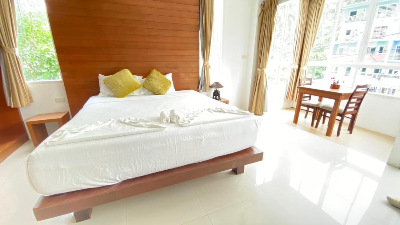 Sukcheewa Phuket Patong