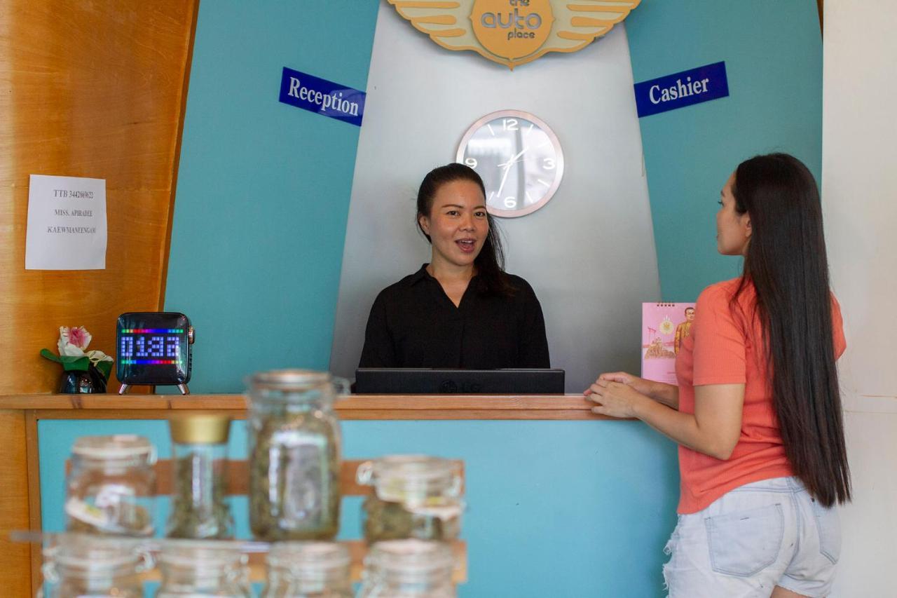 Hotel The Auto Place Ban Sam Kong