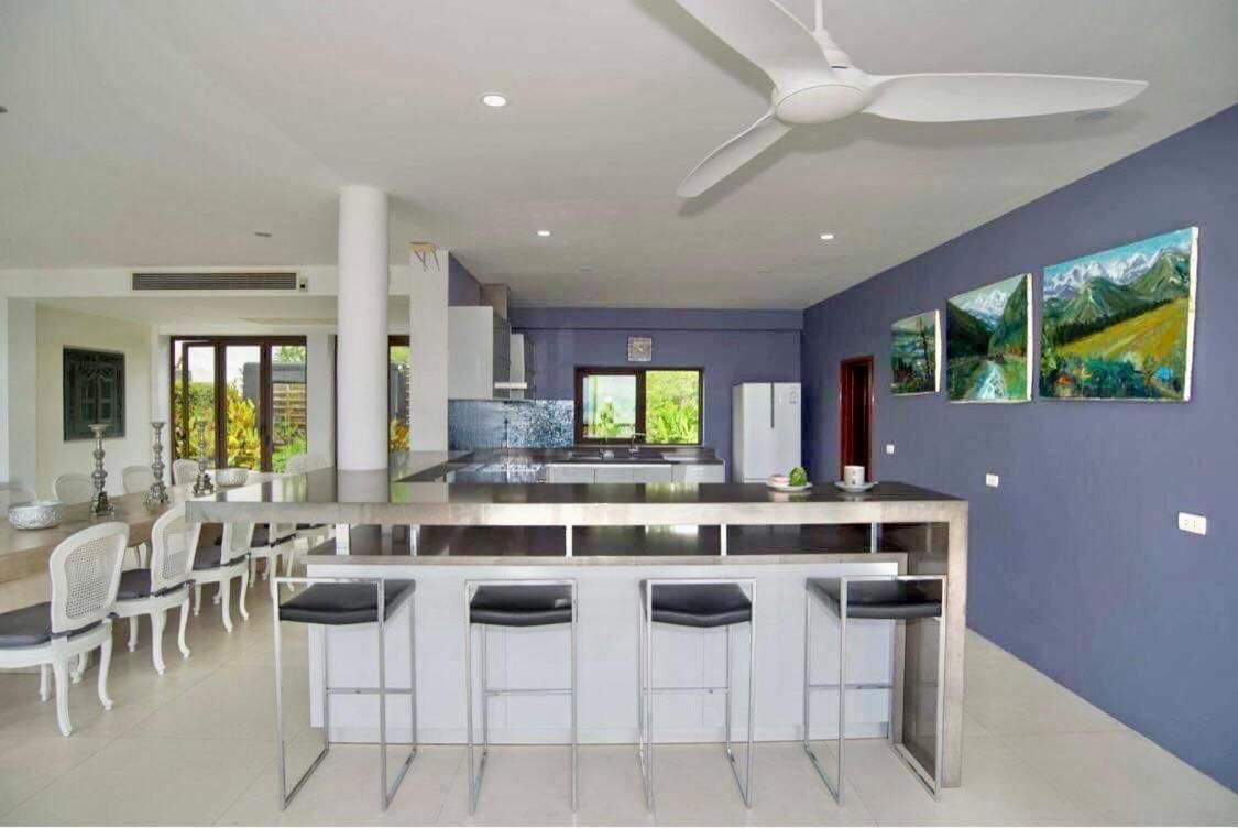 Villa Paradise Heights *
