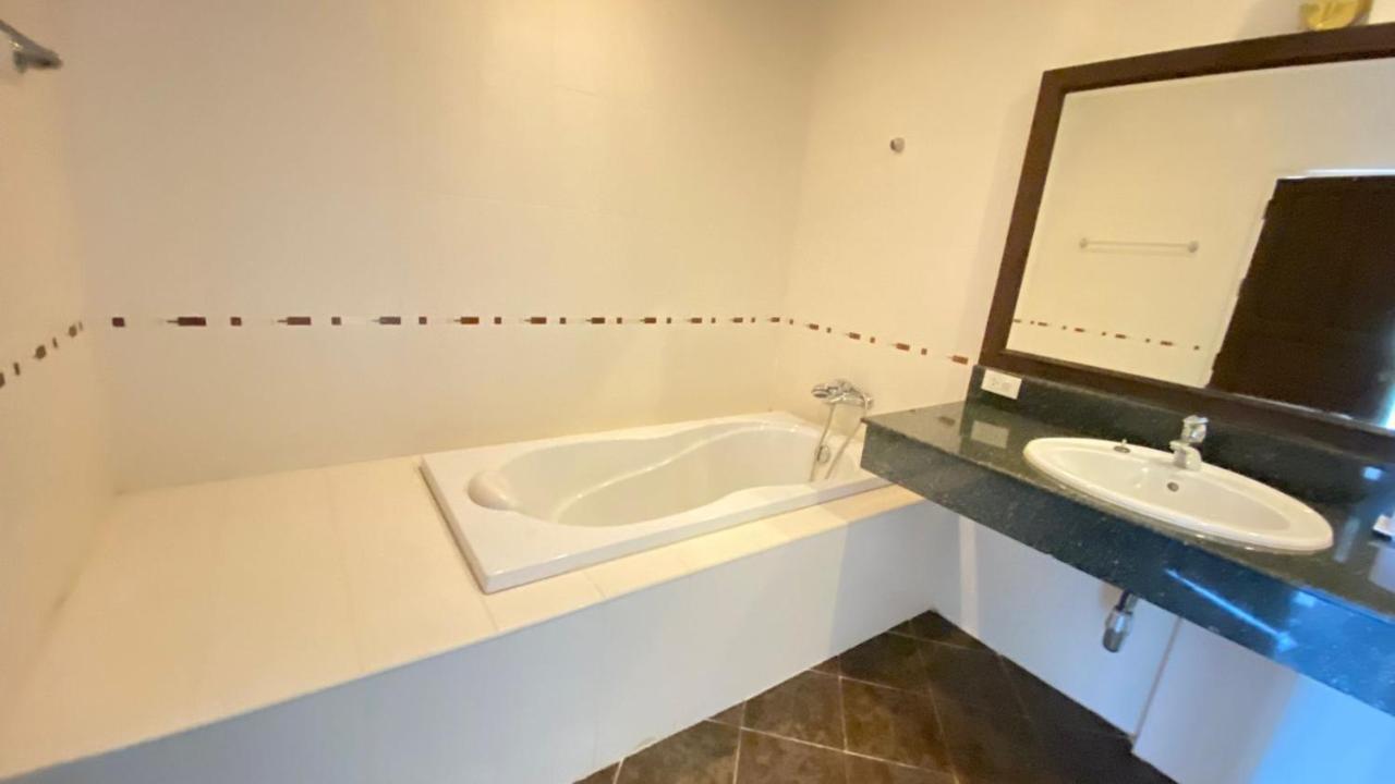 Sukcheewa Phuket 3* Patong