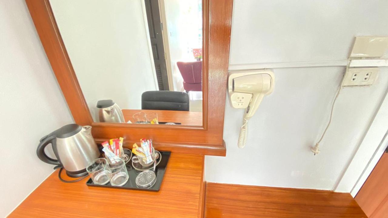 Sukcheewa Phuket Hotel 3*