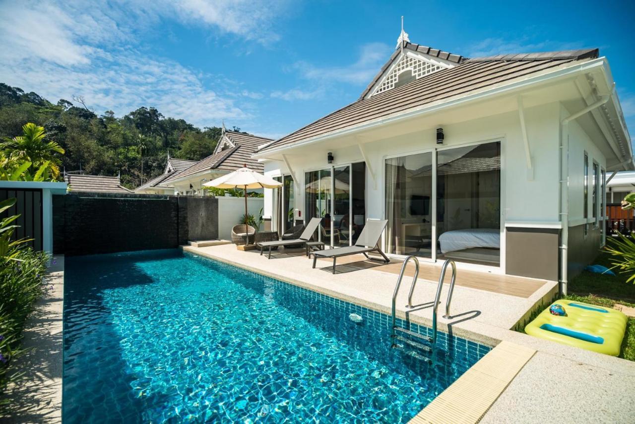 Deluxe Pool At Garden View