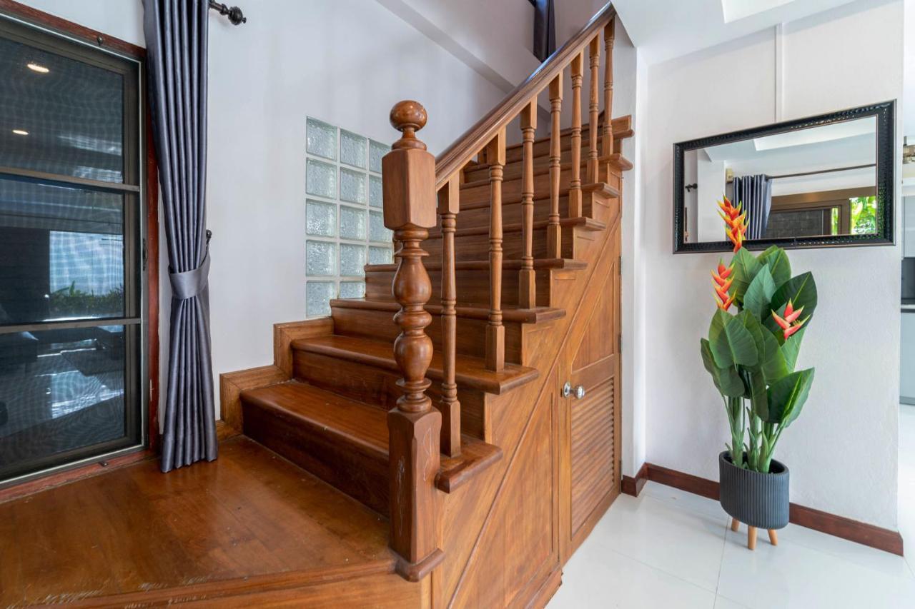 Amaya, 2 Story Tropical Oasis With Hills View & Pool,
