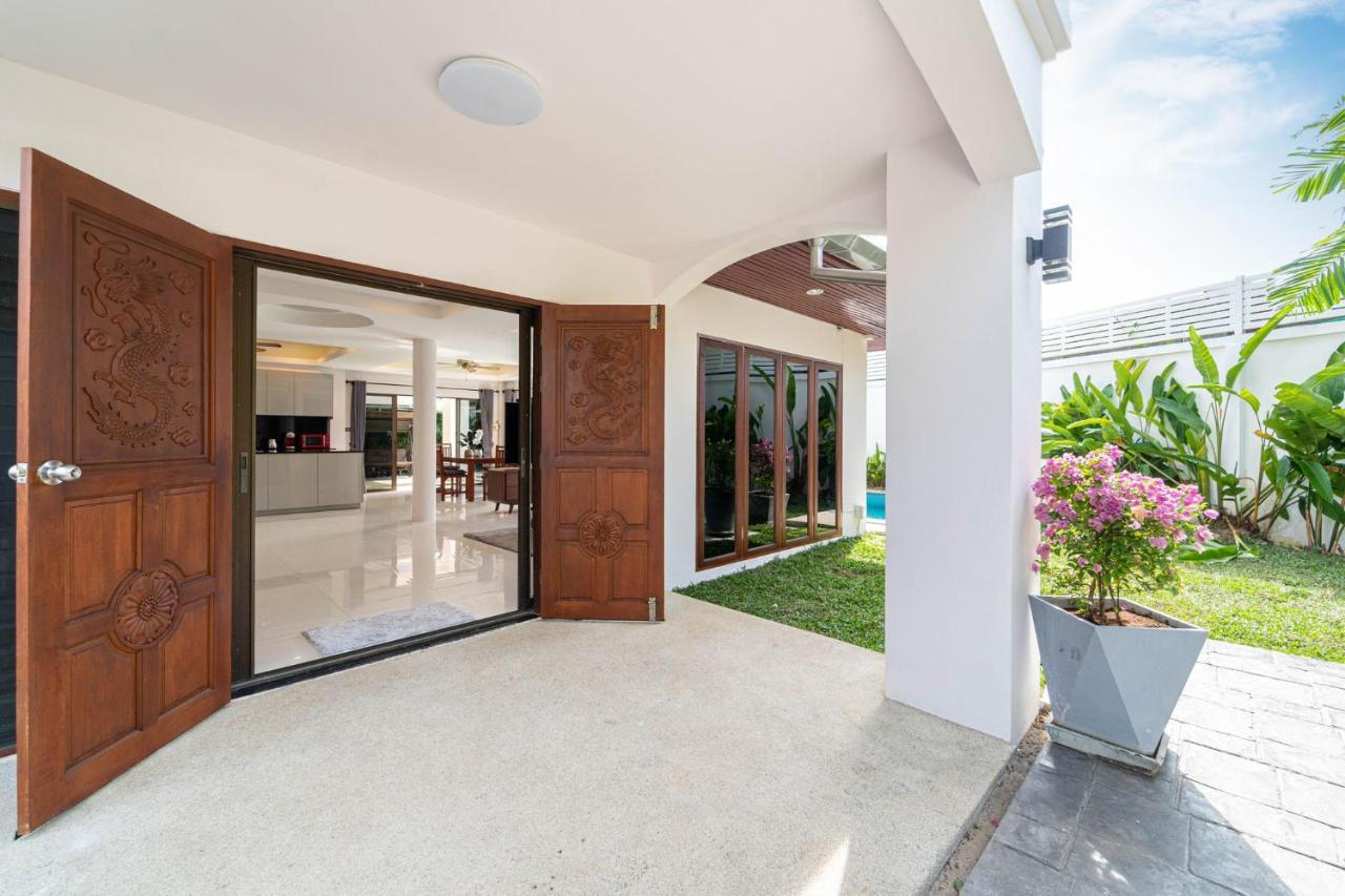 Amaya, 2 Story Tropical Oasis With Hills View & Pool, Villa Kamala Beach