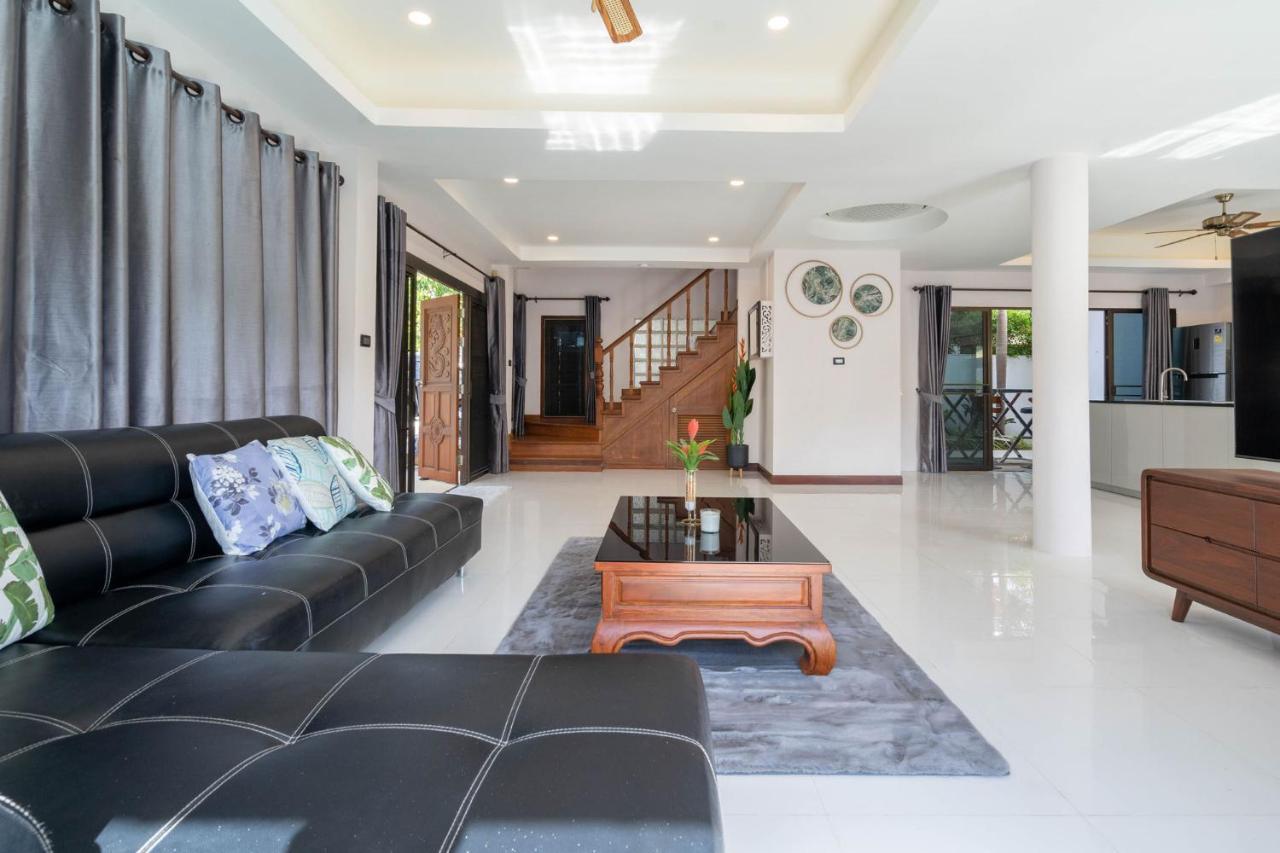 Amaya, 2 Story Tropical Oasis With Hills View & Pool, Kamala Beach