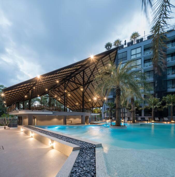 D09 Kamala Beach