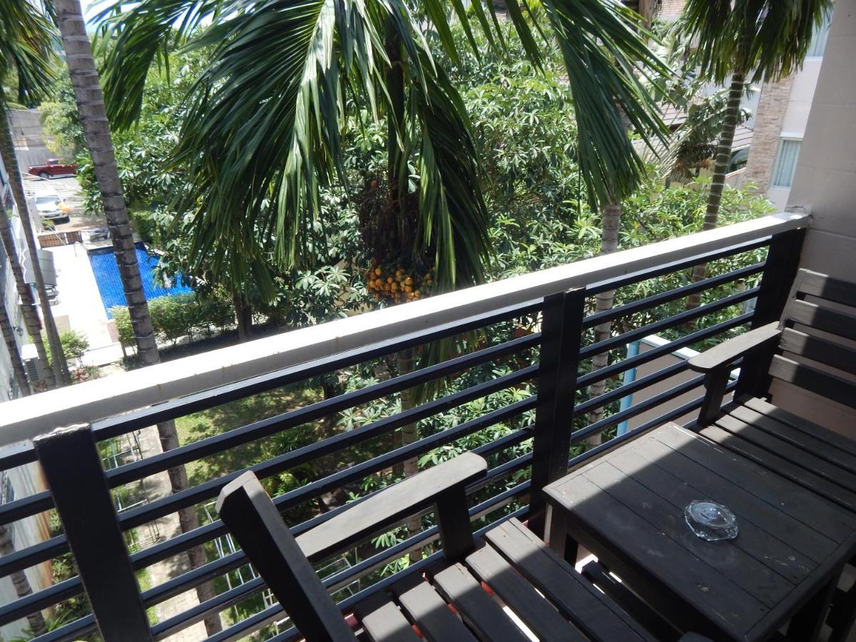 Jinta Andaman Kata Beach (Phuket)