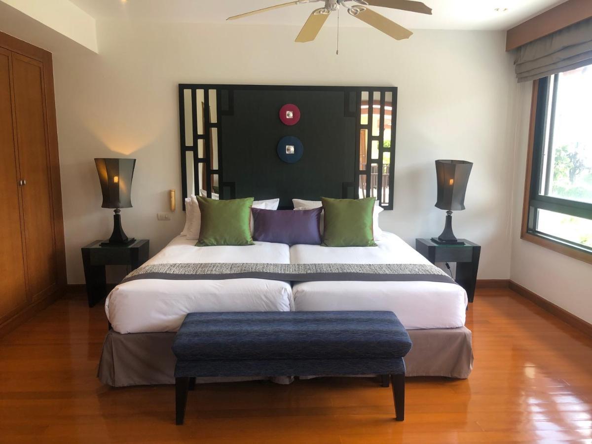 Phuket 2-bedrooms 403m2 Private Poolside Xl-family Villa