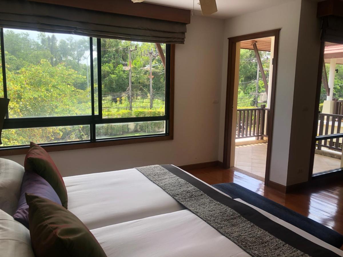 Villa Phuket 2-bedrooms 403m2 Private Poolside Xl-family