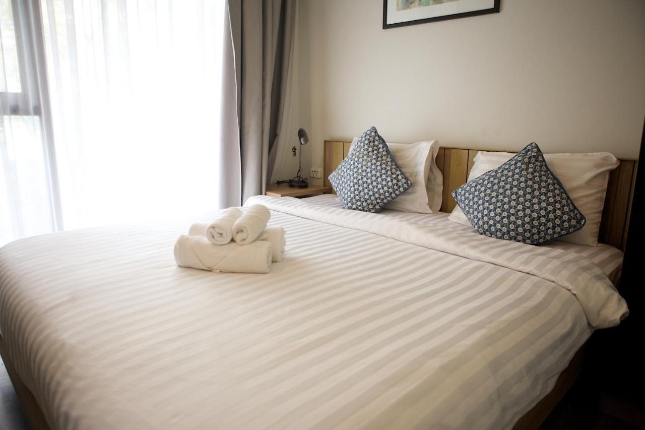 The Deck W/ Pool Fitness Apartment Patong