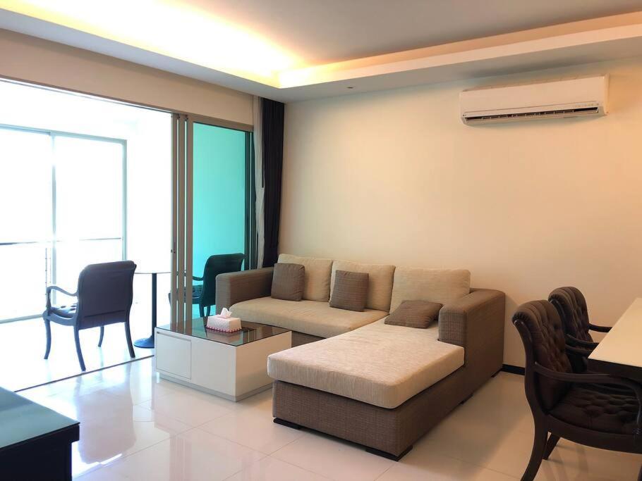 Apartment Regent : Beautiful Modern Close To *