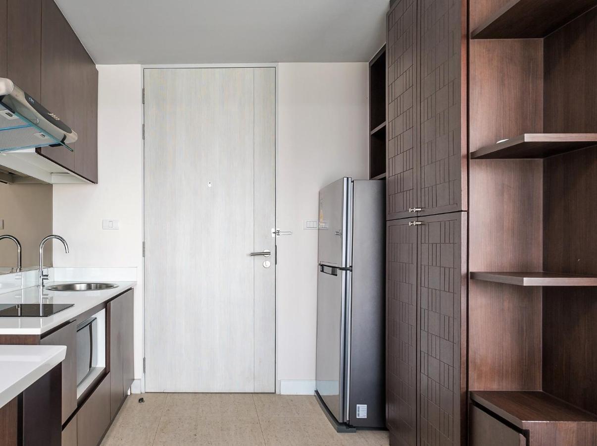 Private At Aristo By Lofty
