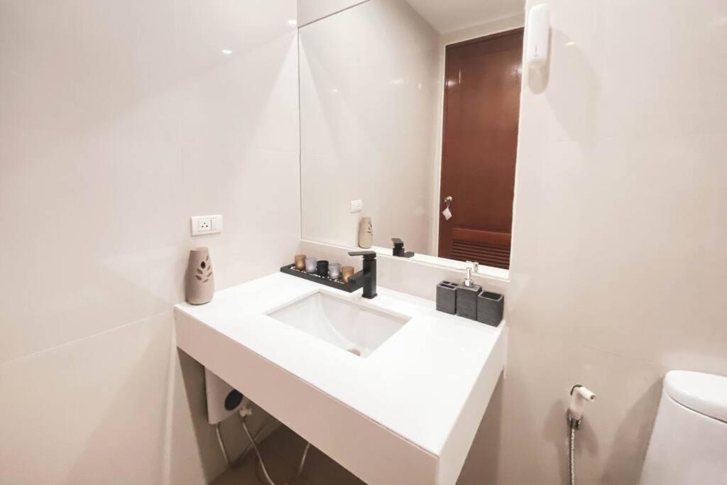 Villa 3 Bdr Pool 芭东3卧室泳池别墅 远海景
