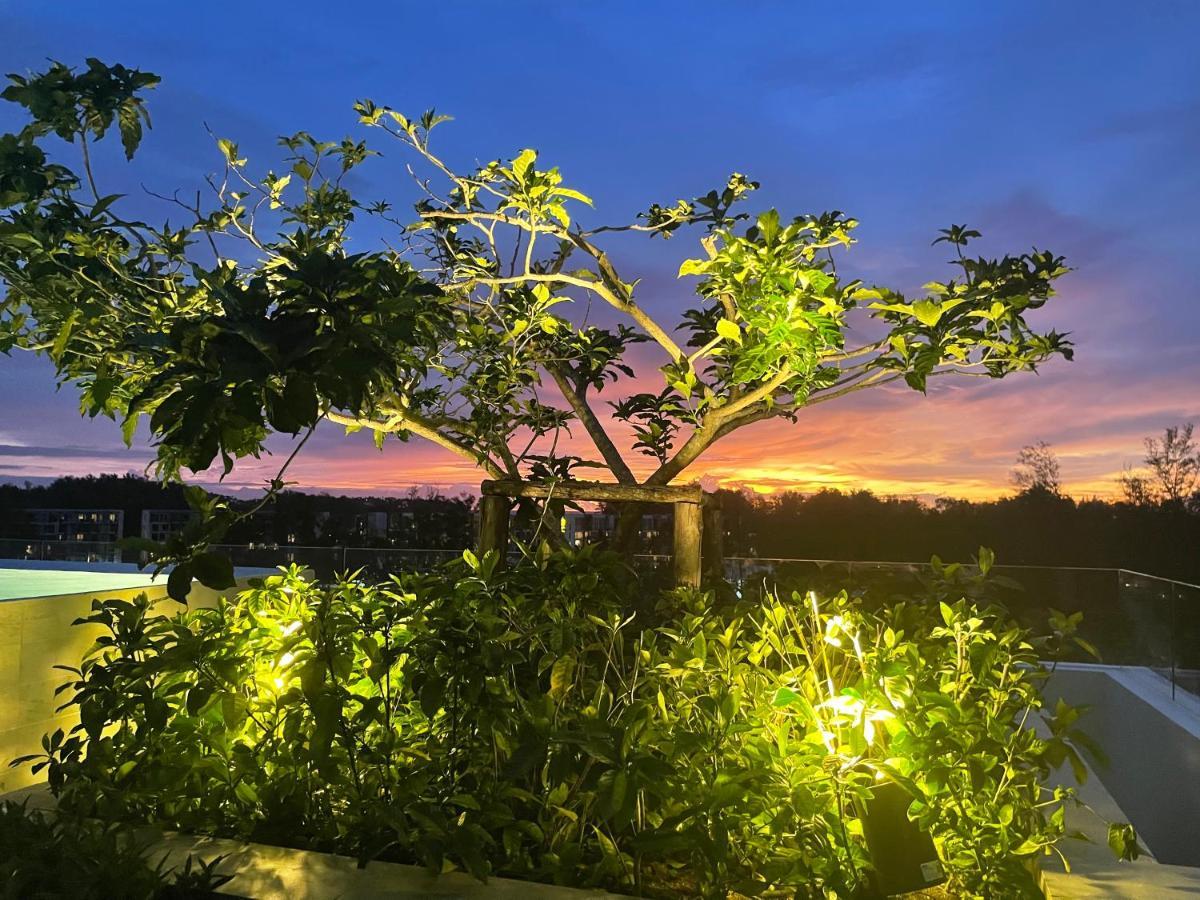 Laguna Skypark: Golf View With Rooftop Pools *