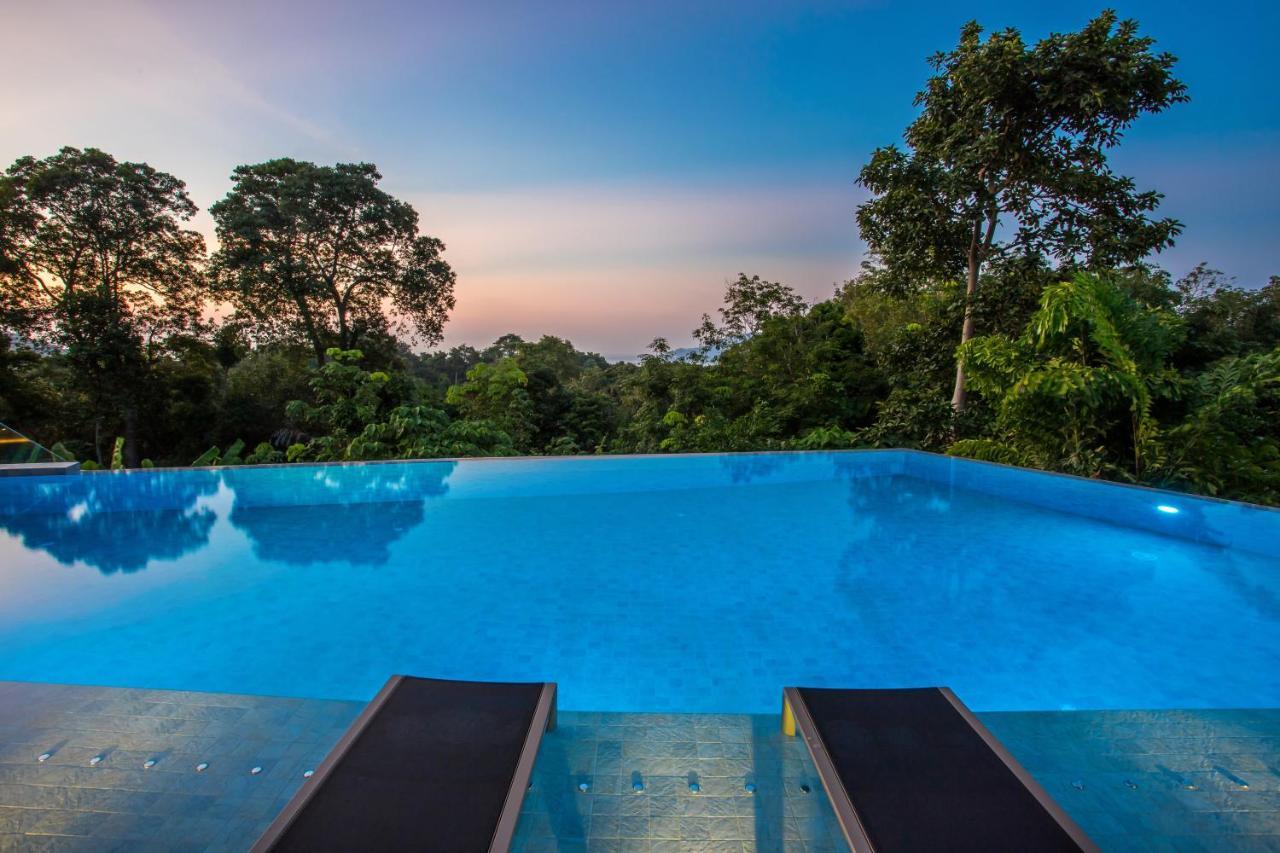 New 2br Bluepoint 8-17 Sea Views Apartment Patong