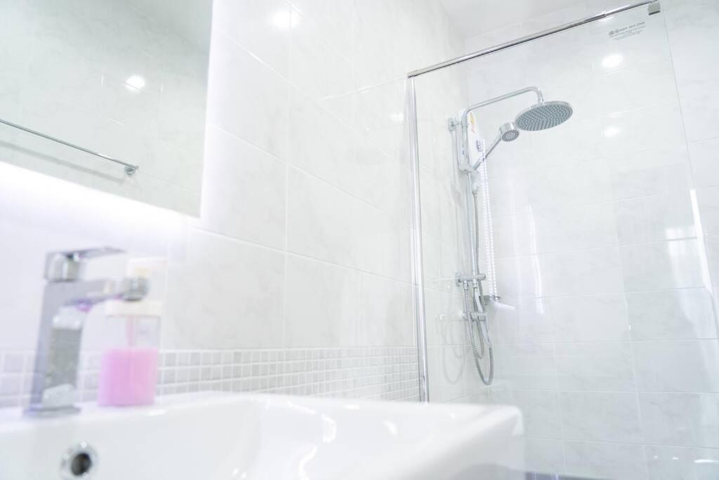 Villa Maia House L 3br 3ba L Naiyang Beach L Hkt Airport Phuket