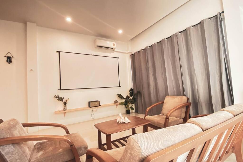 3 Bdr Pool 芭东3卧室泳池别墅 远海景 Villa Patong