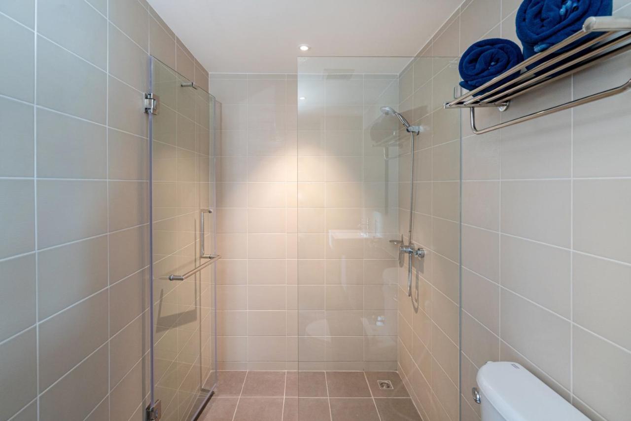 Central Hill View 1br A940 C