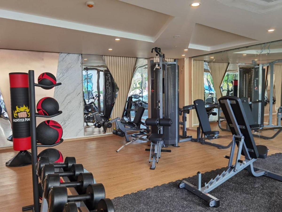 Wyndham La Phuket 5*