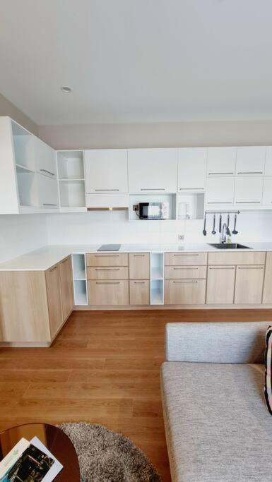 2 Bed Title V
