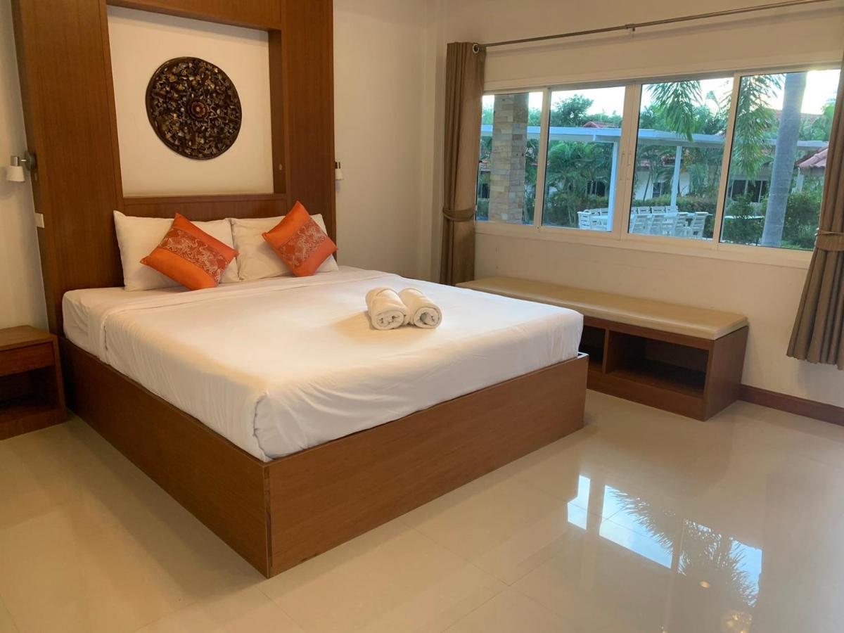 Airport Hotel 3*