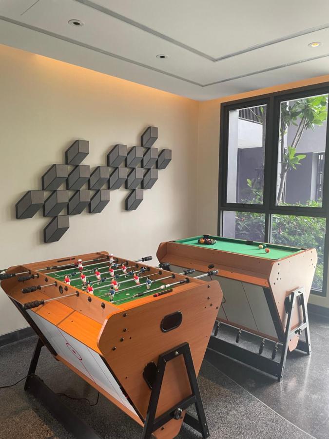 Apartment Modern Golf Course View In Sky Park Laguna *