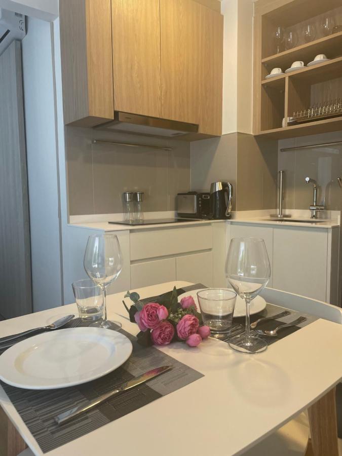 Apartment Modern Golf Course View In Sky Park Laguna *