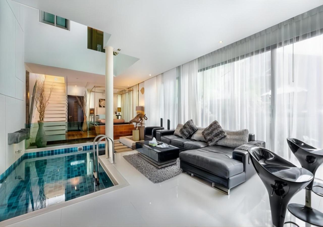 Beachfront Pool Villa-vanilla