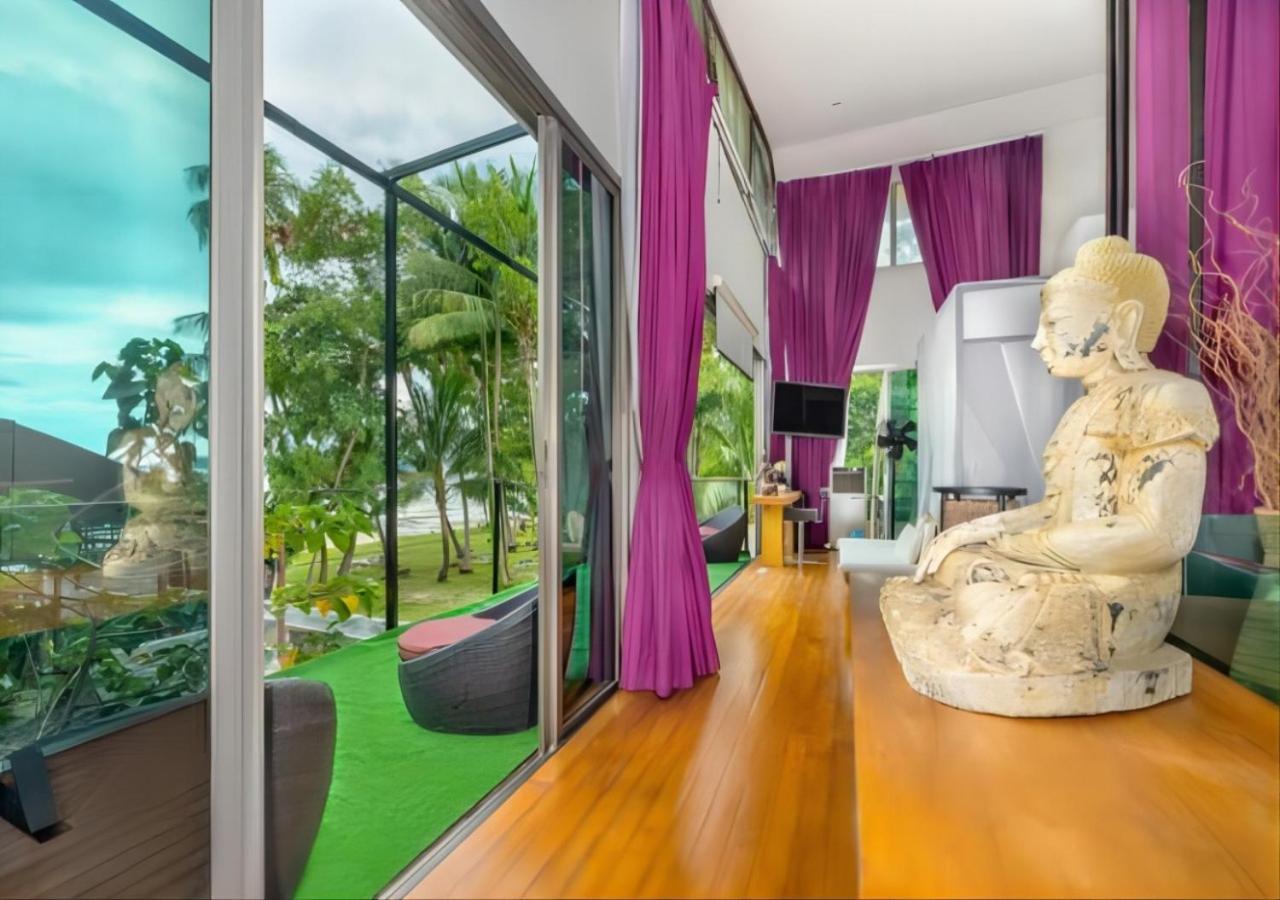 Beachfront Pool Villa-vanilla