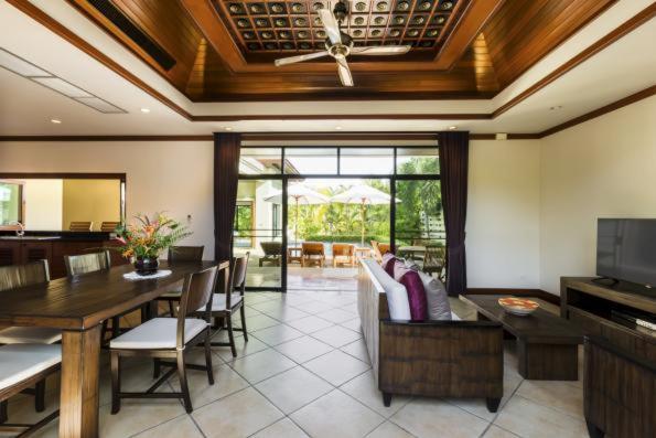 Villa Lake Rawai