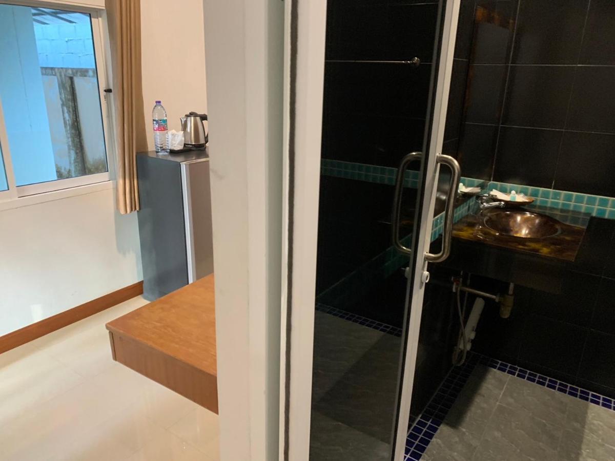 Airport Hotel 3*