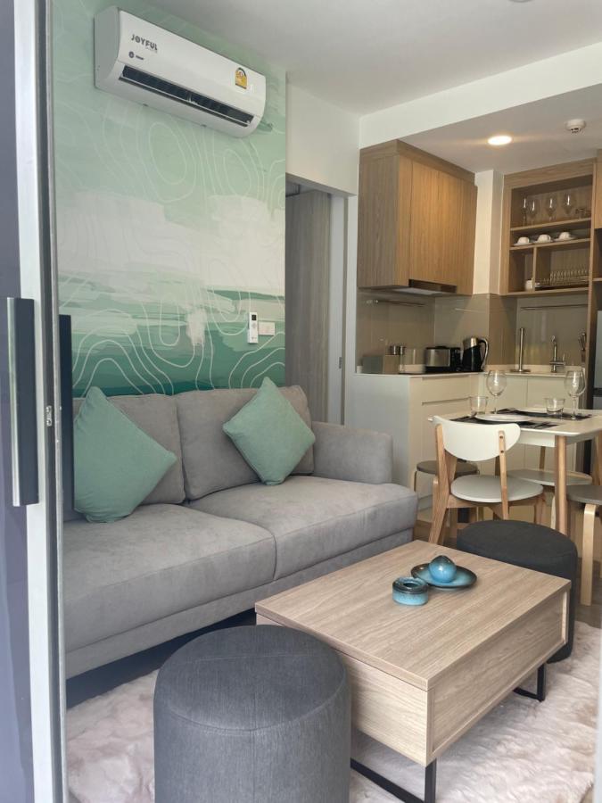 Apartment Modern Golf Course View In Sky Park Laguna *