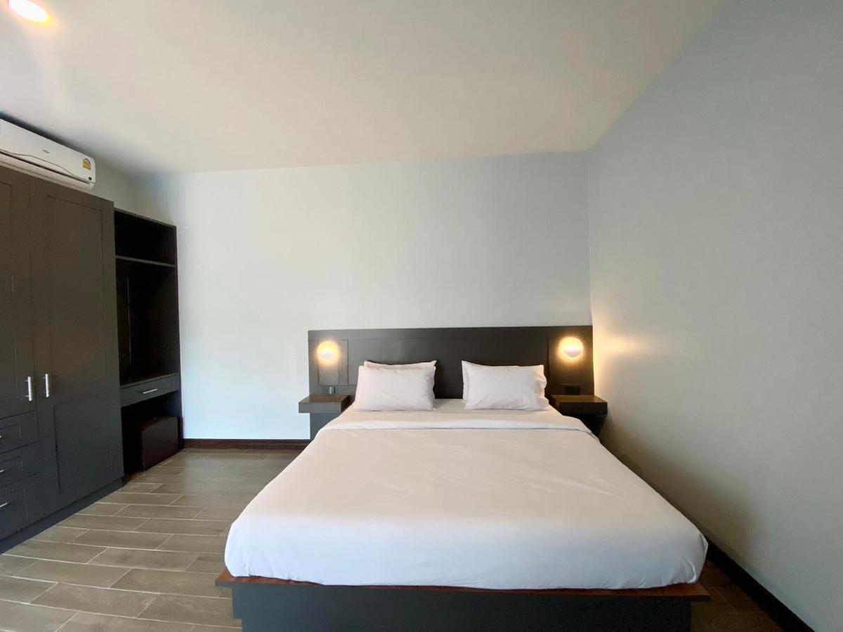 Vila Blue Aura Pool