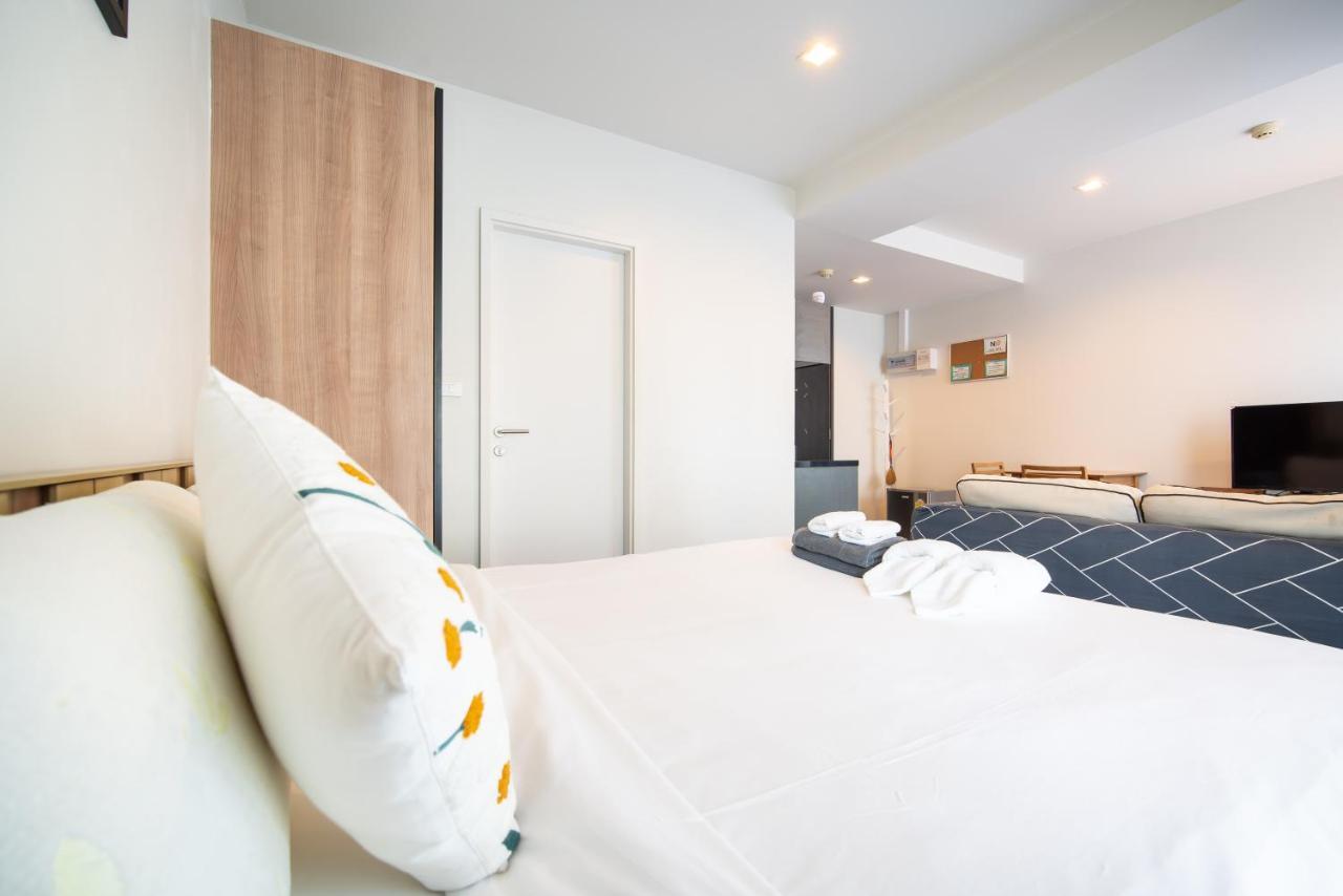 Apartment The Deck 芭东露台现代公寓 带健身房和游泳池 Patong