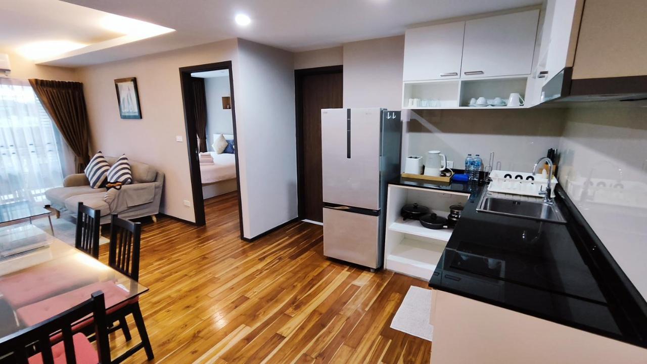 The Title West Wing Pool Access Aparment