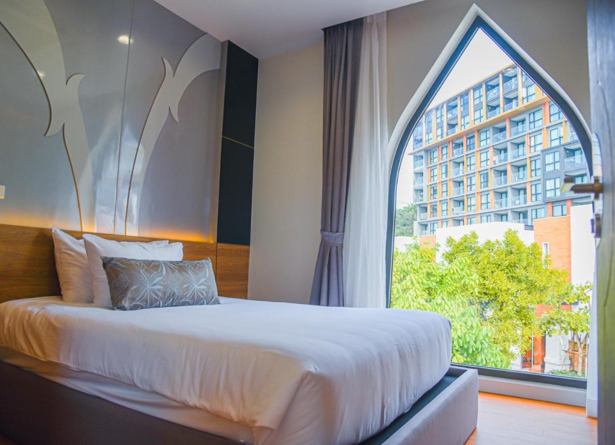 Mida Grande Phuket Official Account Surin Beach (Phuket)