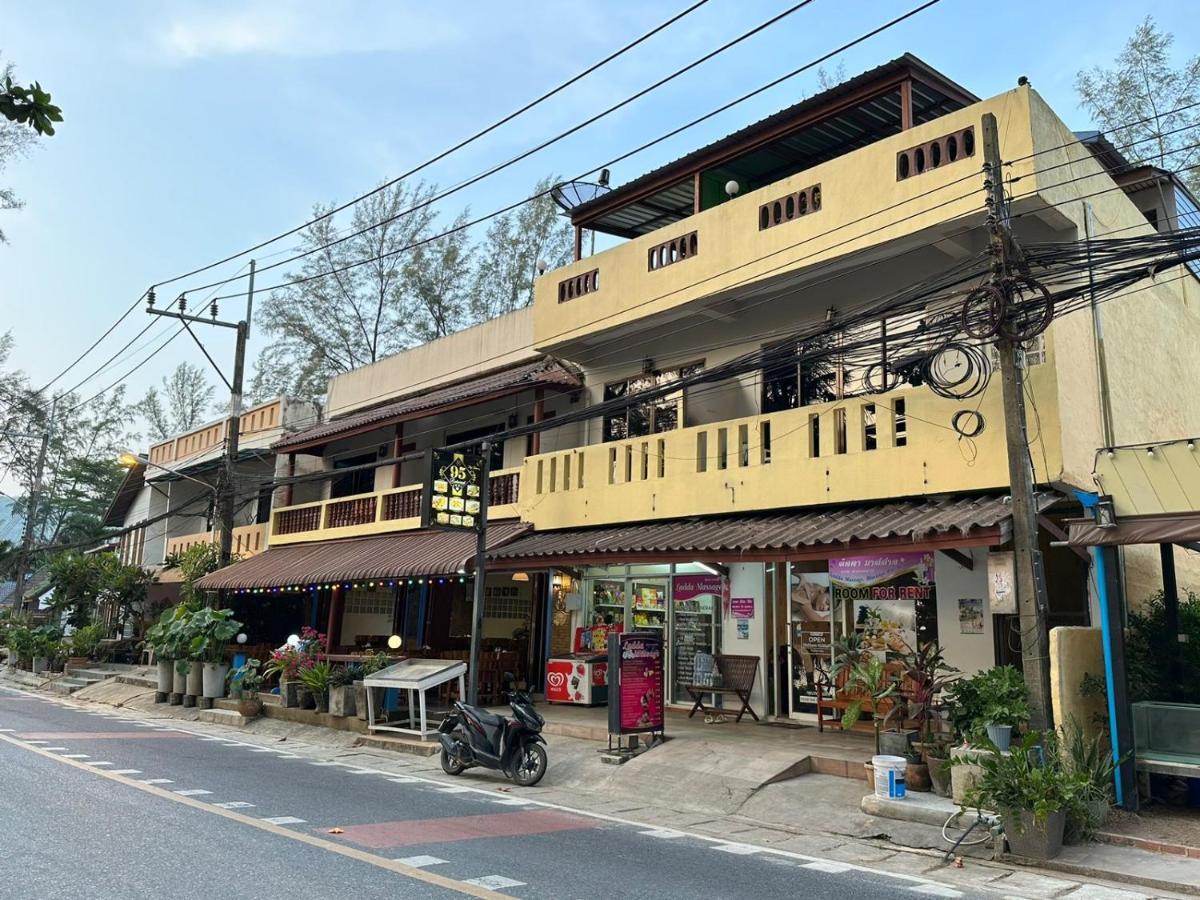 95 Restaurant Apartment