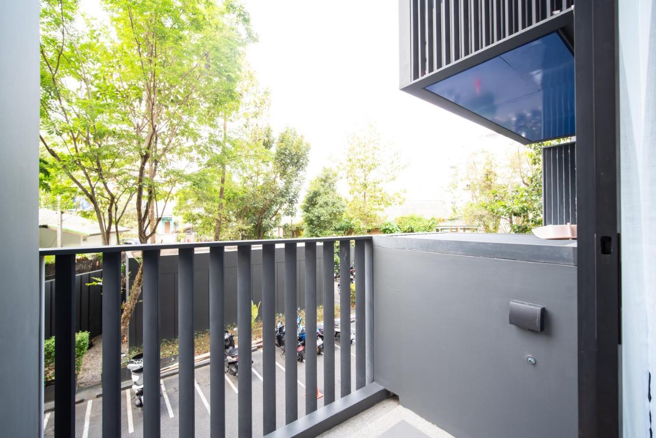 Apartment The Deck 芭东露台现代公寓 带健身房和游泳池