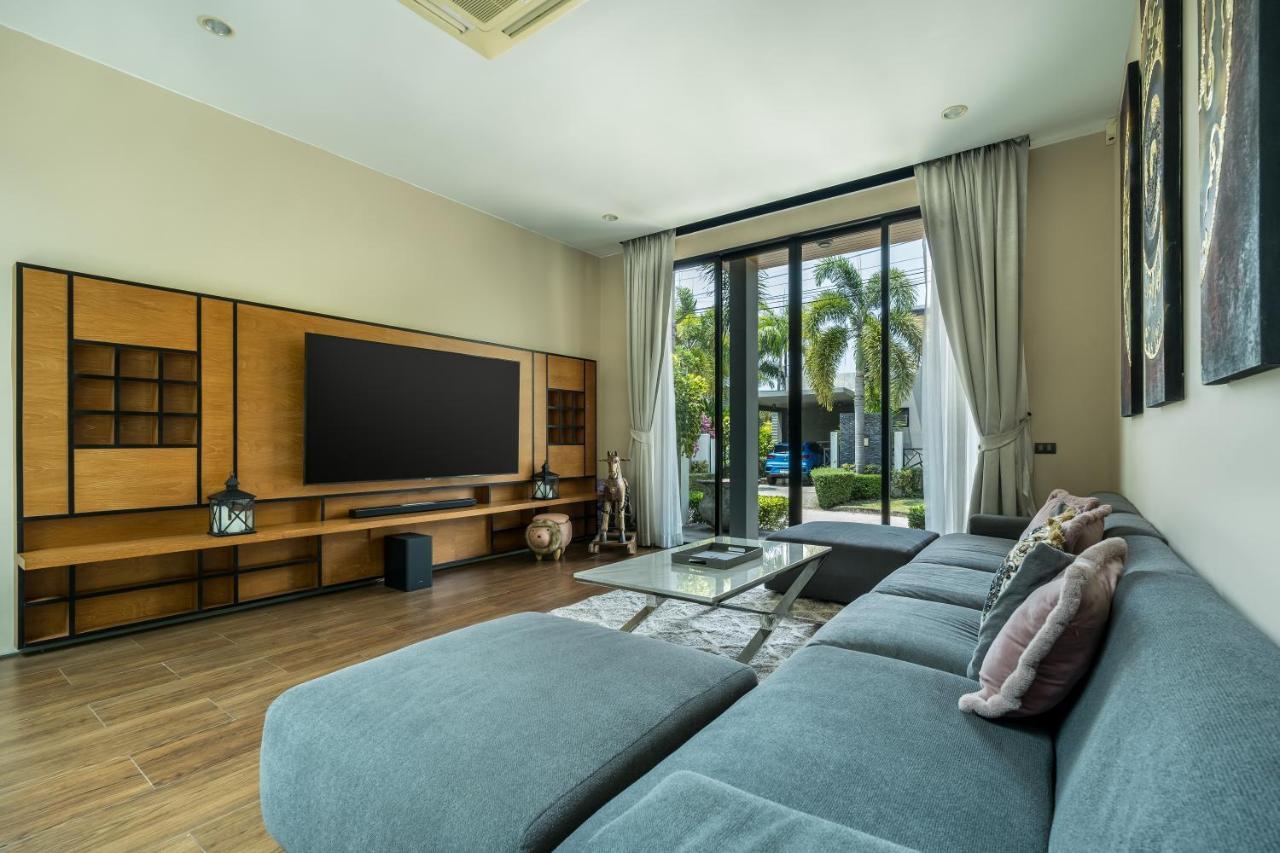 Baan Bua Bt17 By Villacarte *